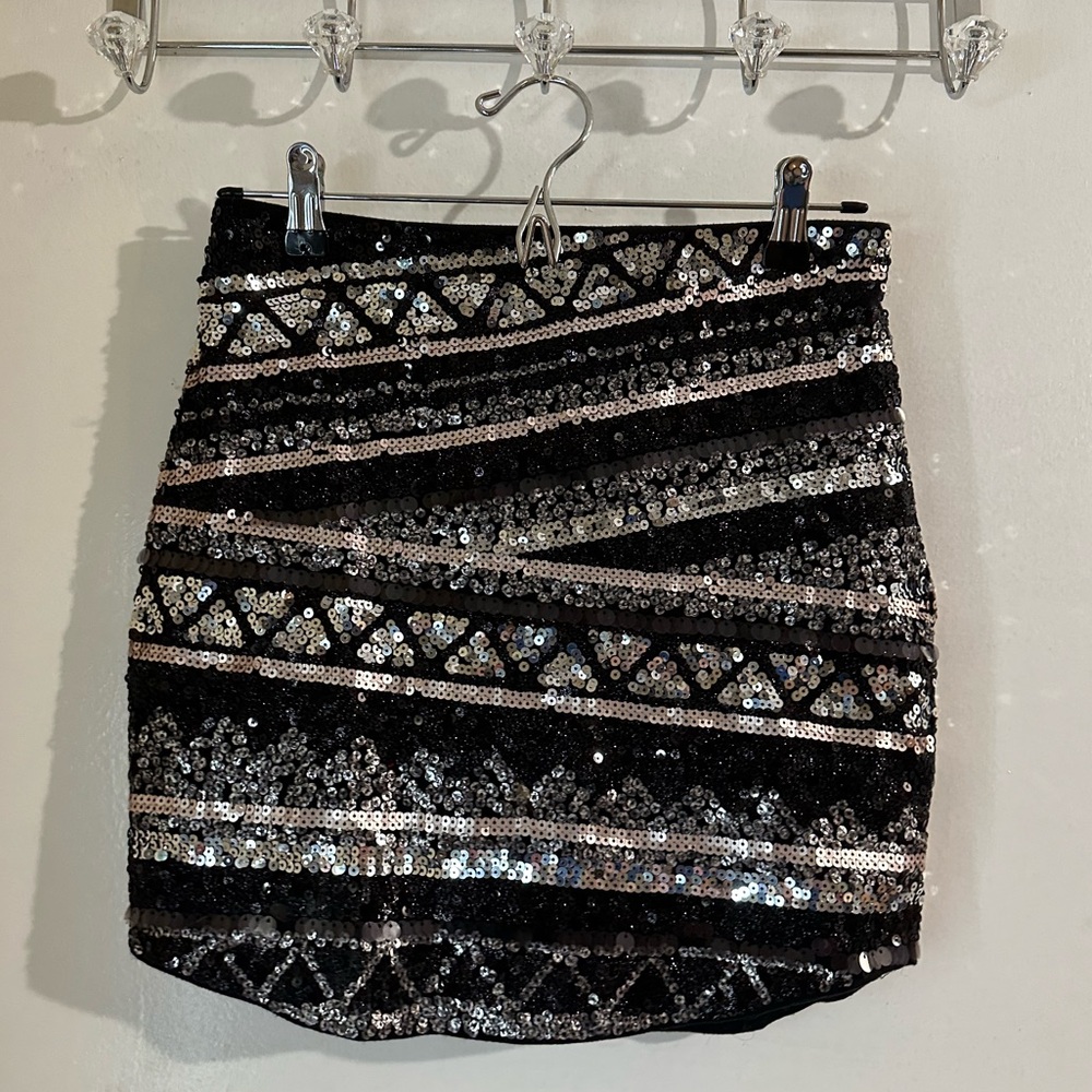 Express sequin mini skirt
